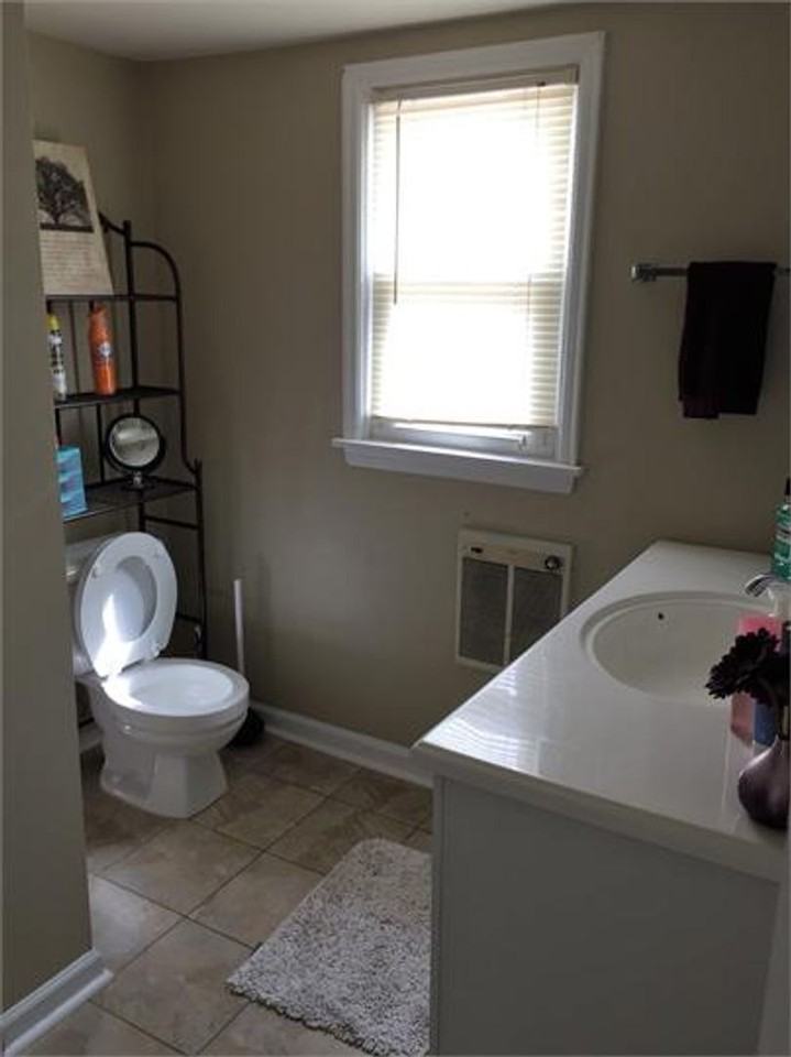 701 Toms Creek Rd - Photo 3 of 11