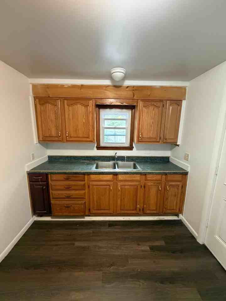 121 Cinder St - Photo 7 of 12