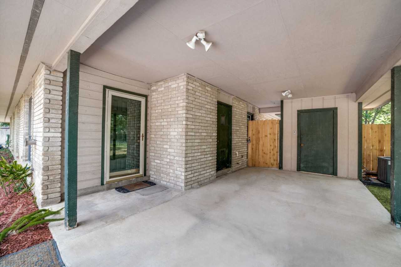 6639 Seneca Dr - Photo 2 of 12