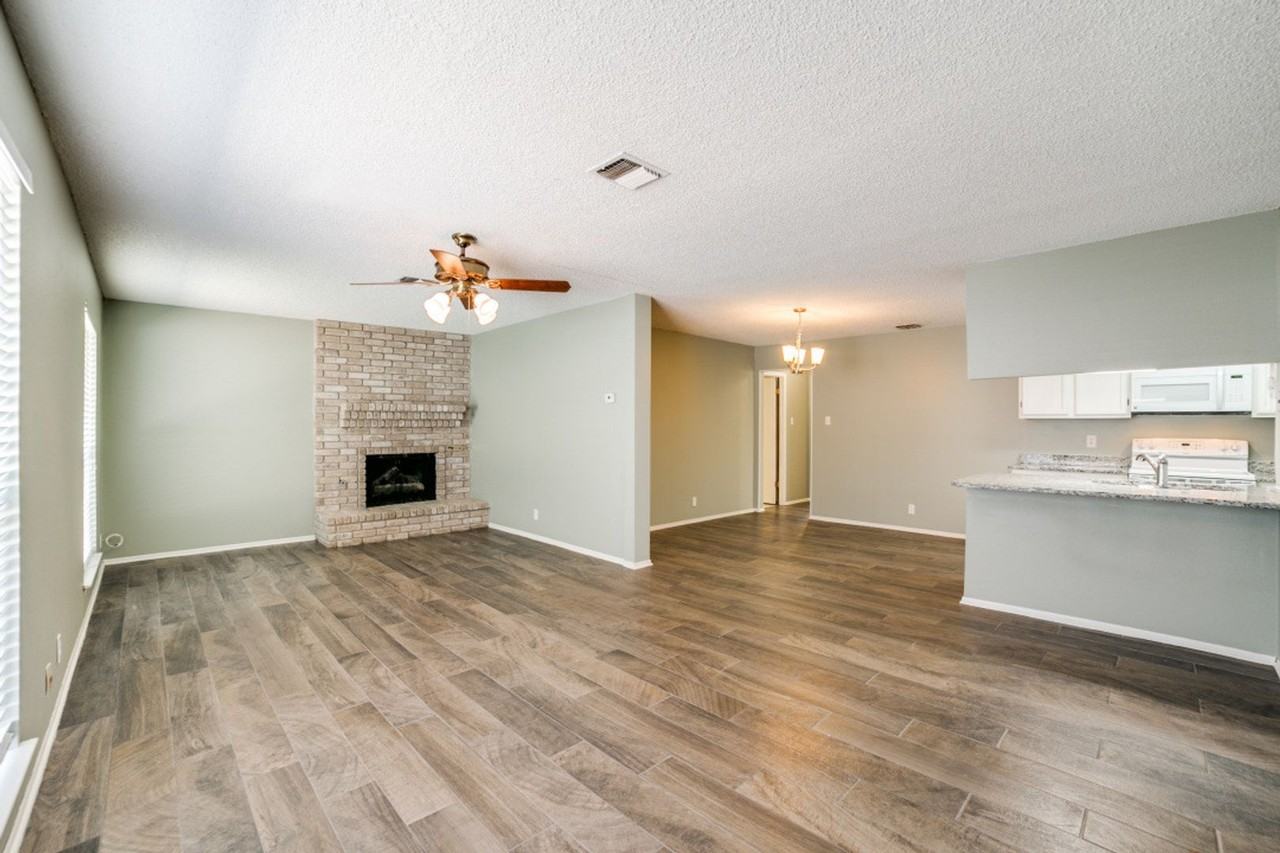 6639 Seneca Dr - Photo 5 of 12