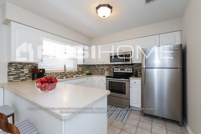 3280 Argyle Rd - Photo 2 of 15