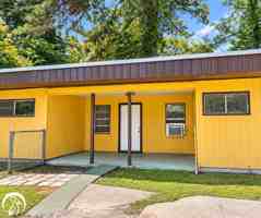 featured image of 106 S 2nd St