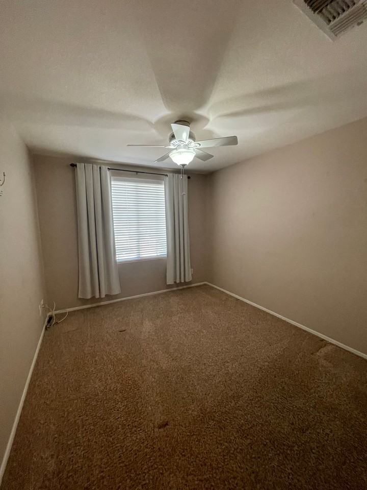 20270 N 73rd Dr - Photo 3 of 11