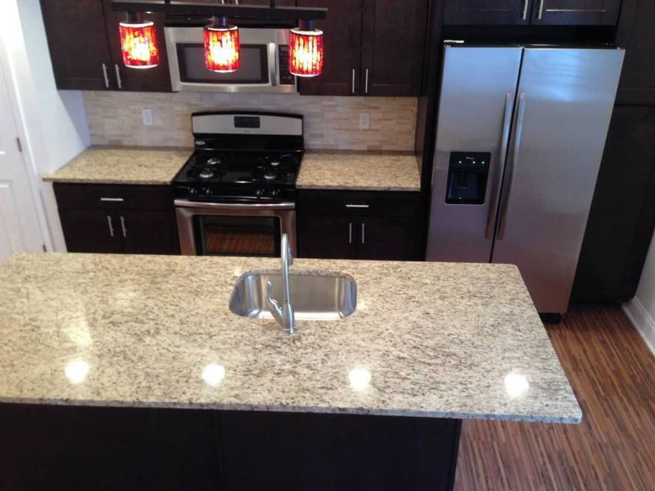 1707 Jane St - Photo 4 of 17