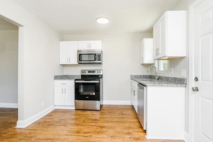 4 Gilbert Ct - Photo 2 of 19