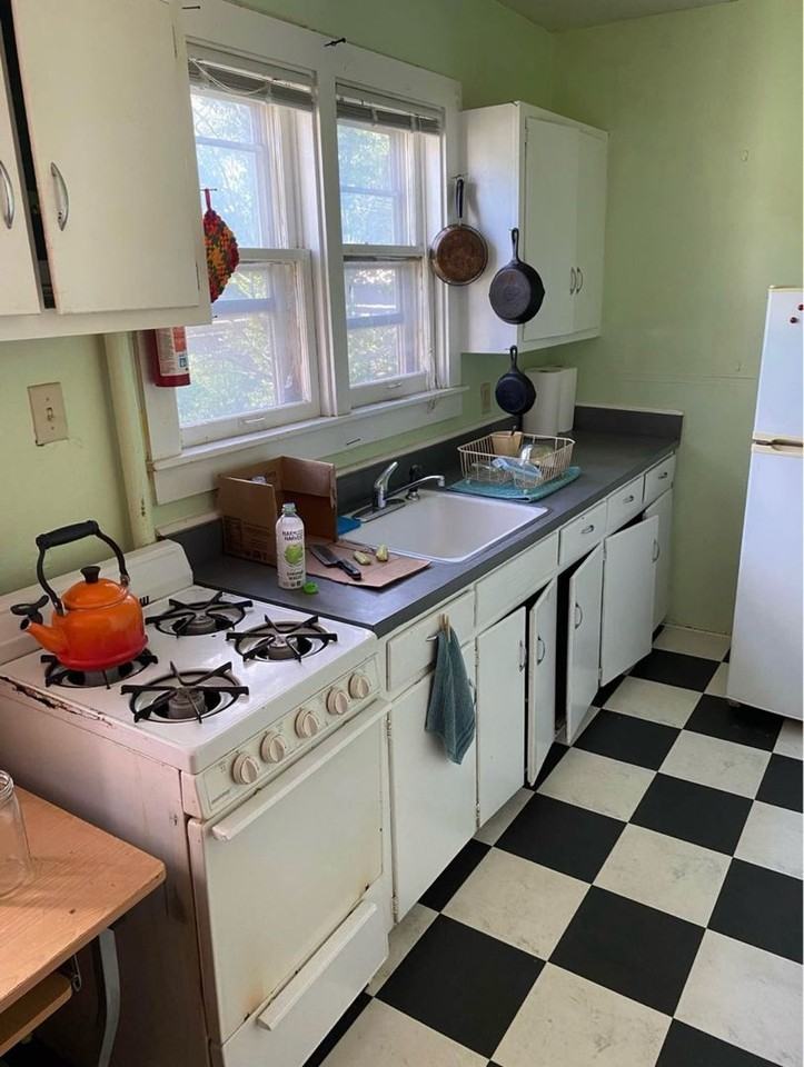 303 W. Illinois - Photo 2 of 20