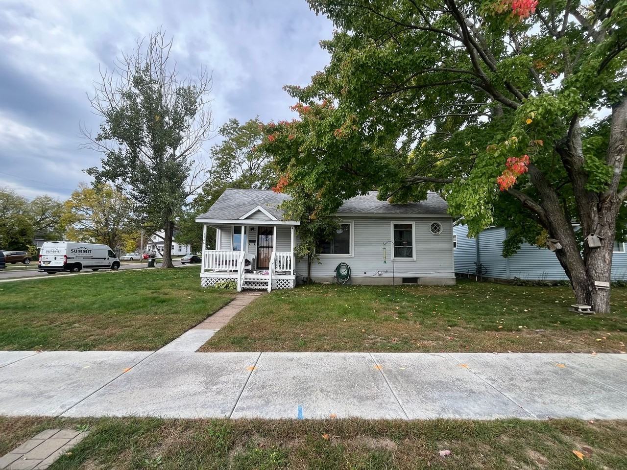 2306 2nd St - Photo 4 of 11