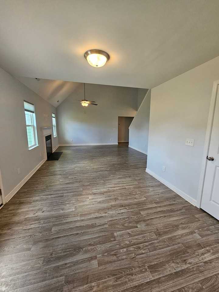 507 Admiral Bend Dr - Photo 6 of 21