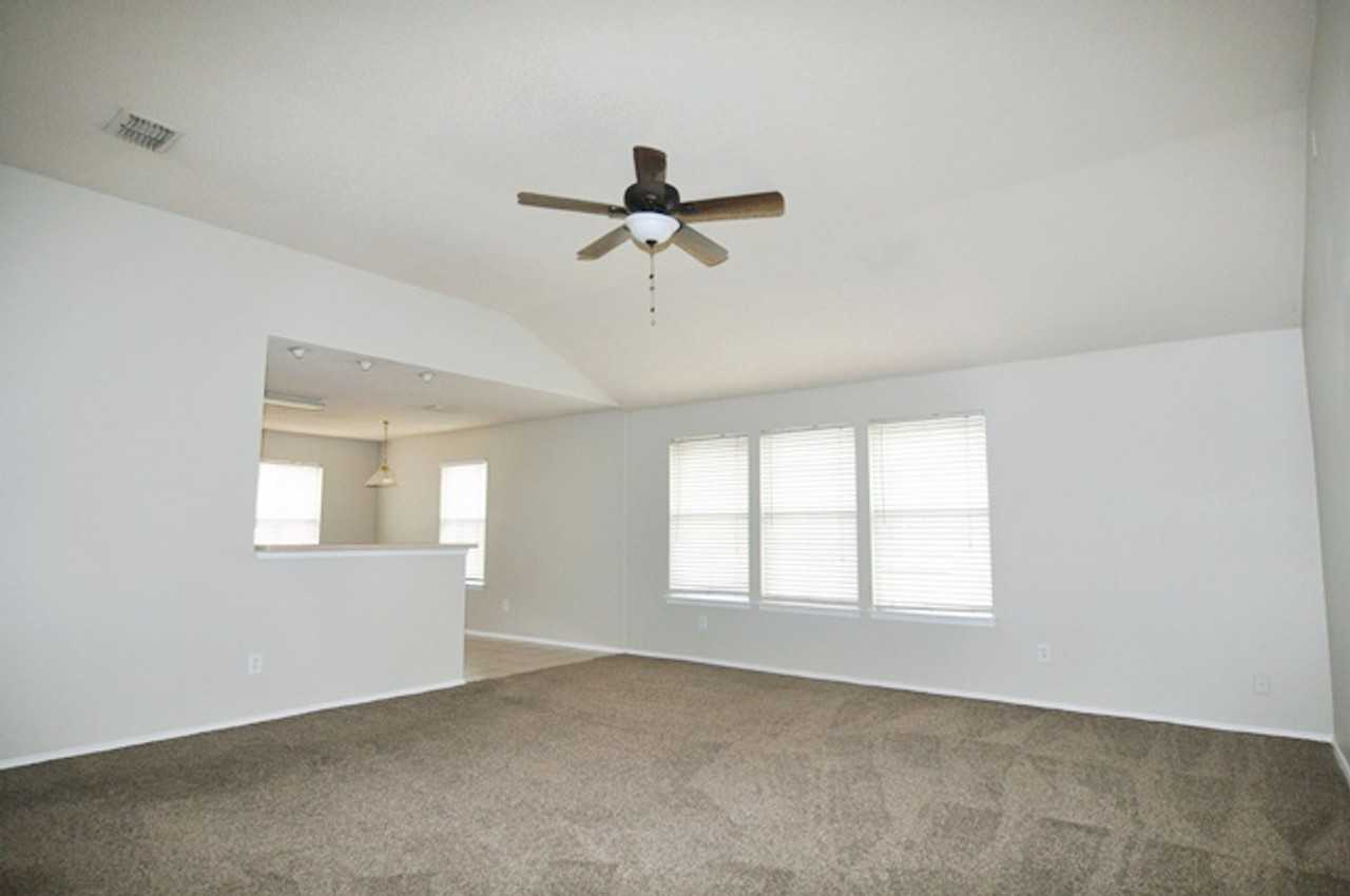 9329 Sundial Dr - Photo 7 of 17