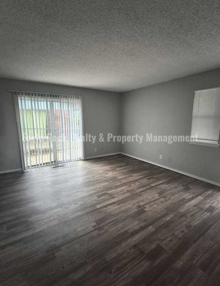 2201 S 116th East Ave - Photo 5 of 24