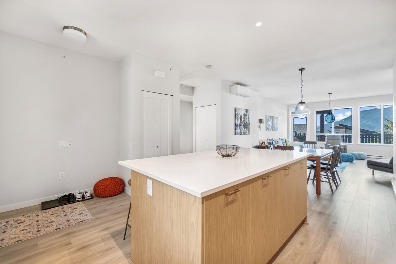 41215 Garibaldi Way #6 - Photo 4 of 34