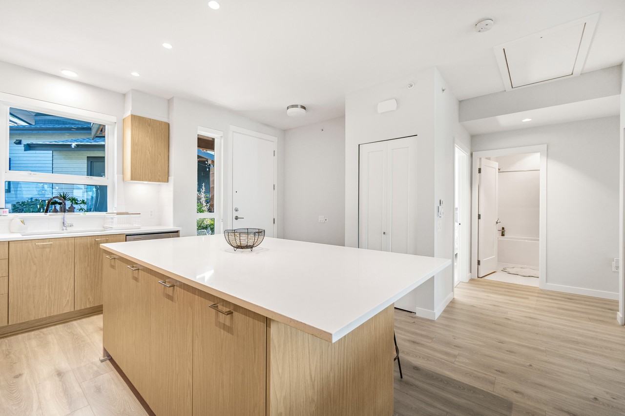 41215 Garibaldi Way #6 - Photo 6 of 34