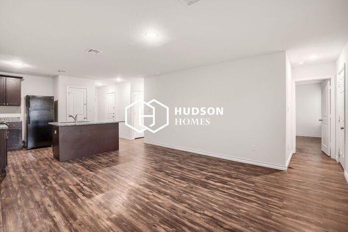 2406 E Cornell St - Photo 5 of 14