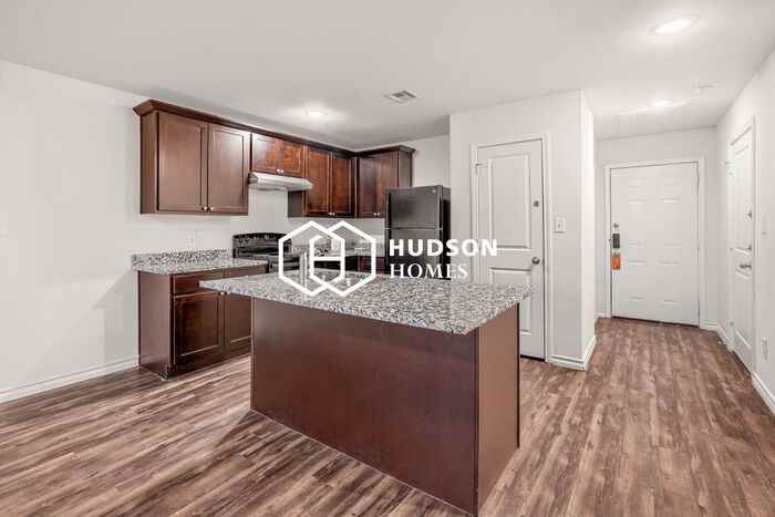 2406 E Cornell St - Photo 6 of 14