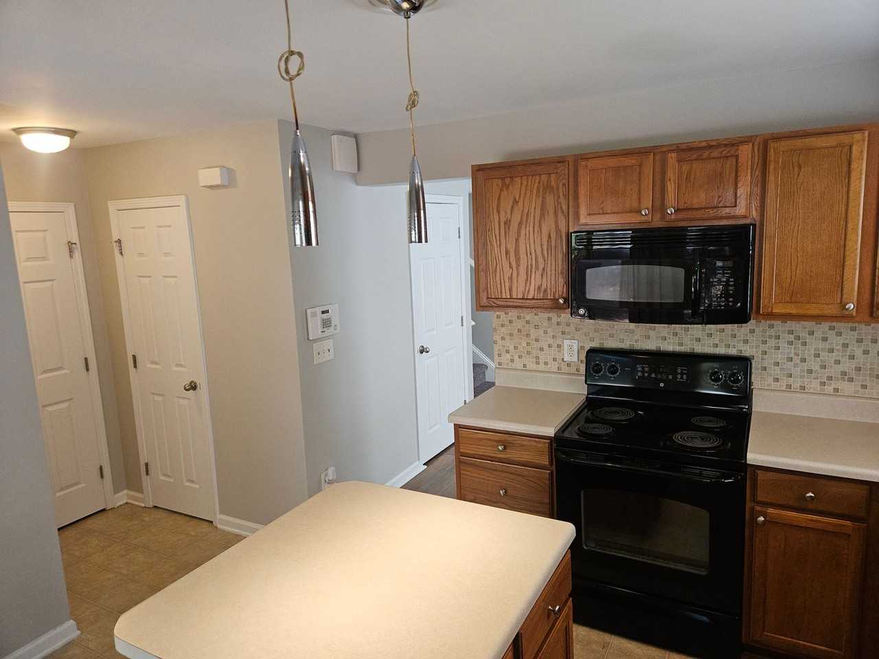 106 Shelter Haven Dr - Photo 7 of 18