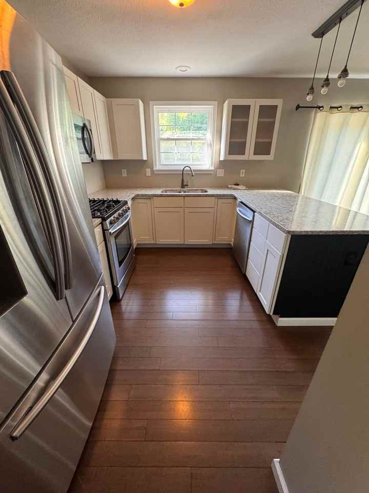 502 Campusview Dr - Photo 3 of 17