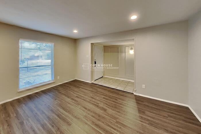 1205 Harvest Glen Dr - Photo 7 of 24