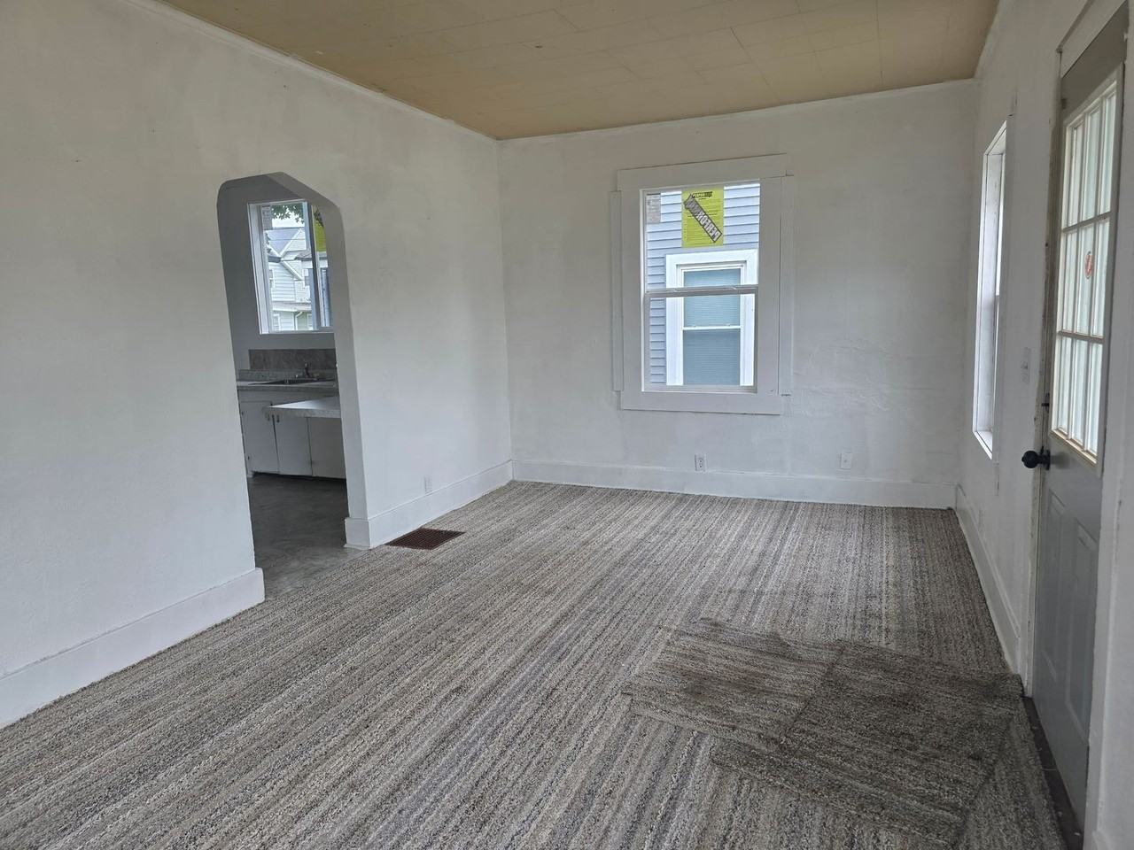 216 New St - Photo 6 of 12