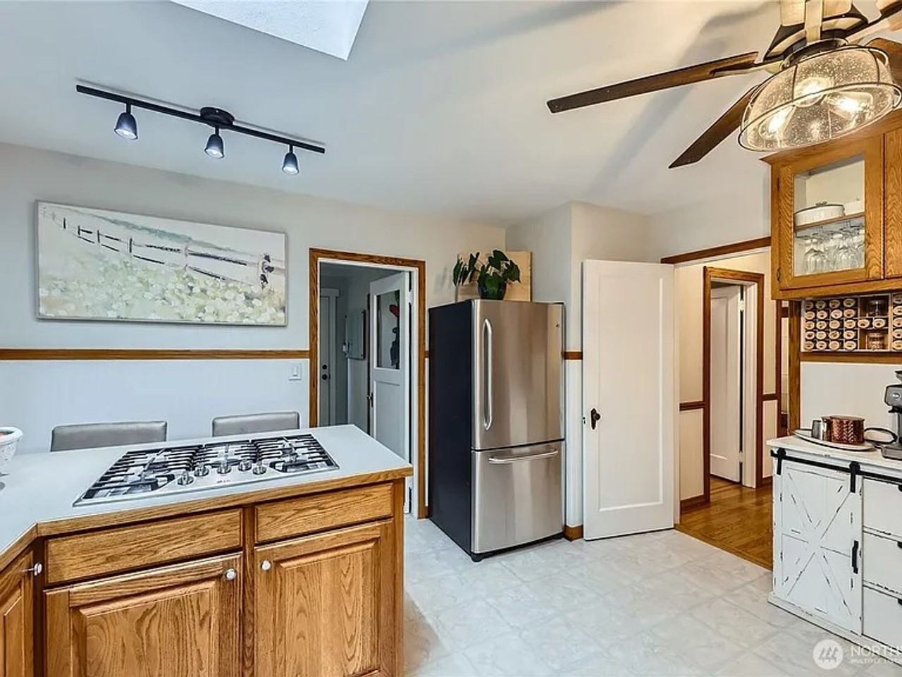 417 Avenue F - Photo 5 of 21