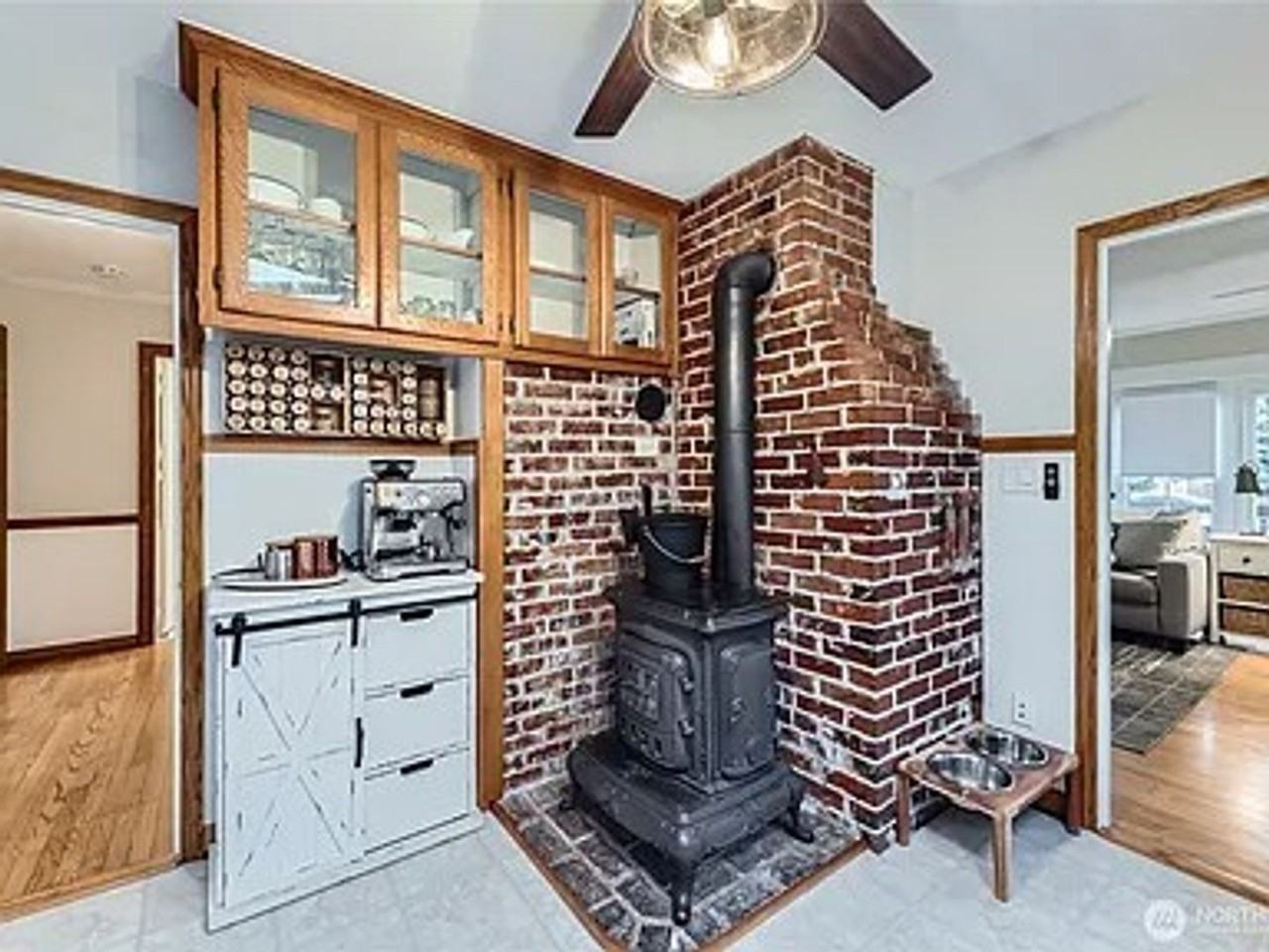 417 Avenue F - Photo 6 of 21