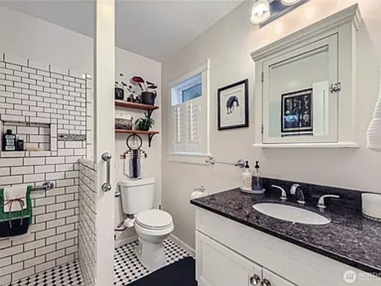 417 Avenue F - Photo 7 of 21
