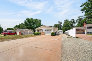 featured image of 610 Elaine St