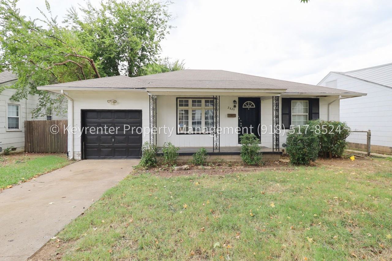 2829 E 1st Pl