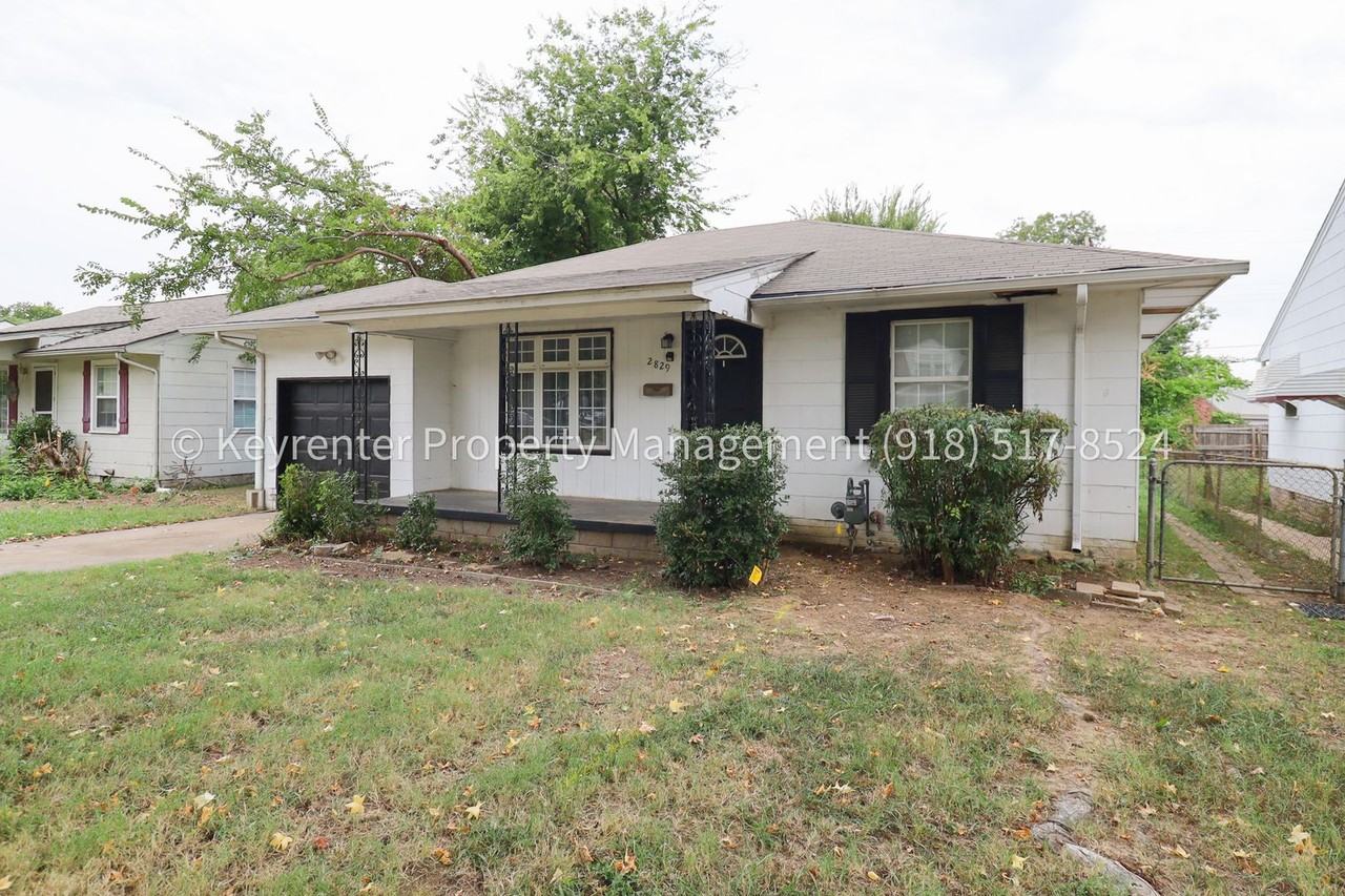 2829 E 1st Pl - Photo 4 of 35