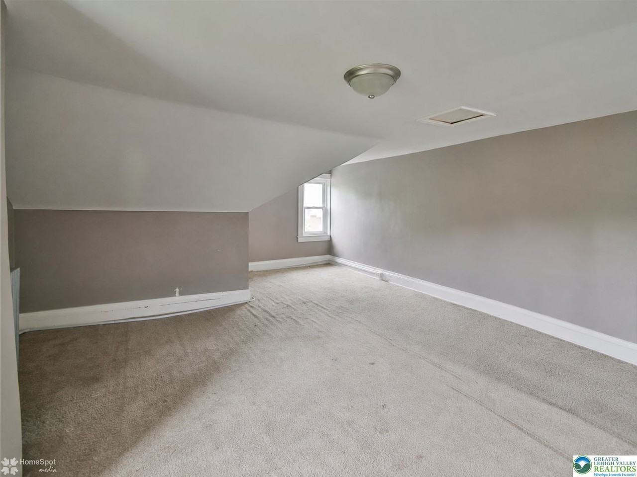 203 W Mill St - Photo 7 of 14