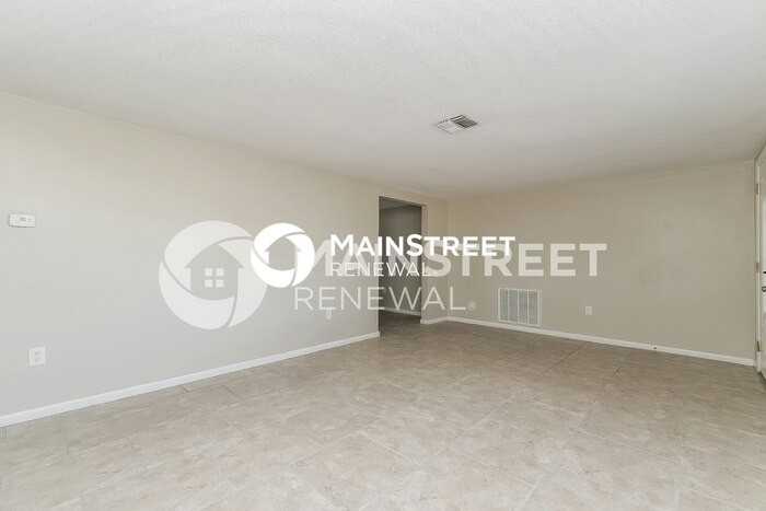 7124 Fairfax Dr - Photo 5 of 16