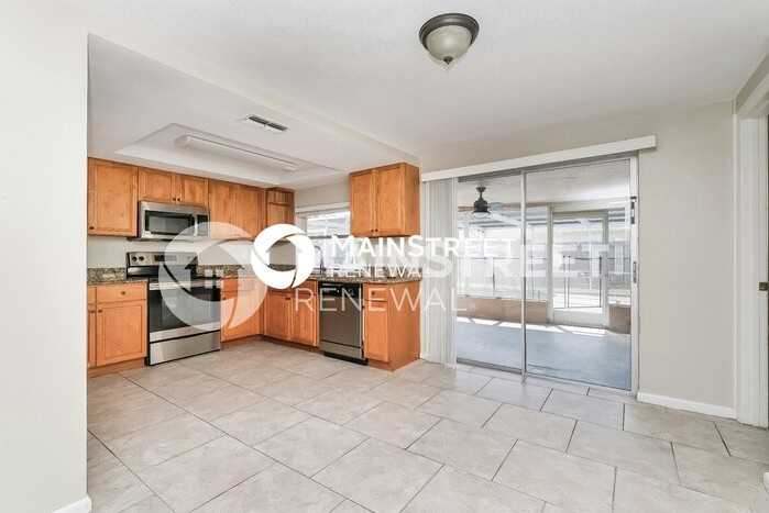 7124 Fairfax Dr - Photo 7 of 16