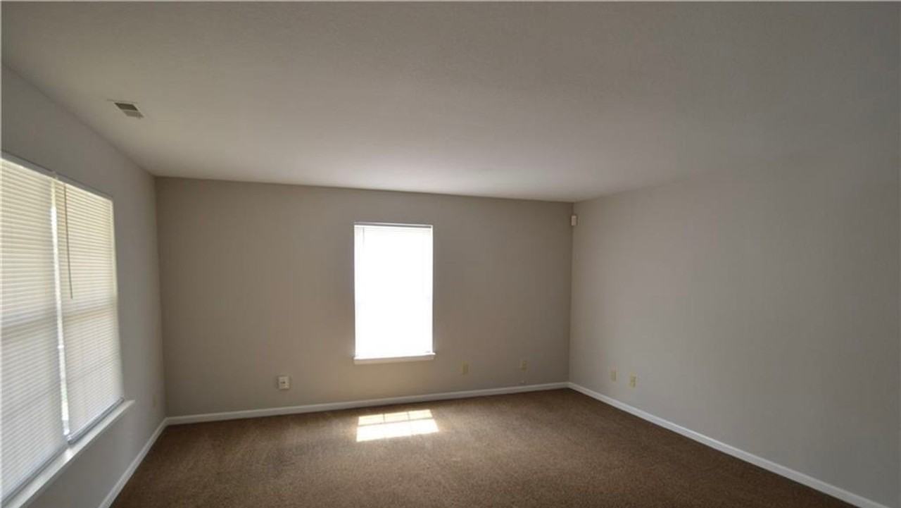 5456 Twin Bridge Cir - Photo 5 of 24
