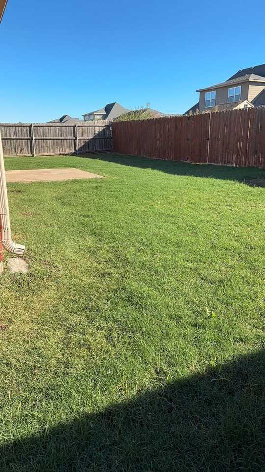 3721 Plantation Dr - Photo 5 of 27