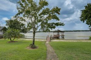 featured image of 627 Macarthur Dr