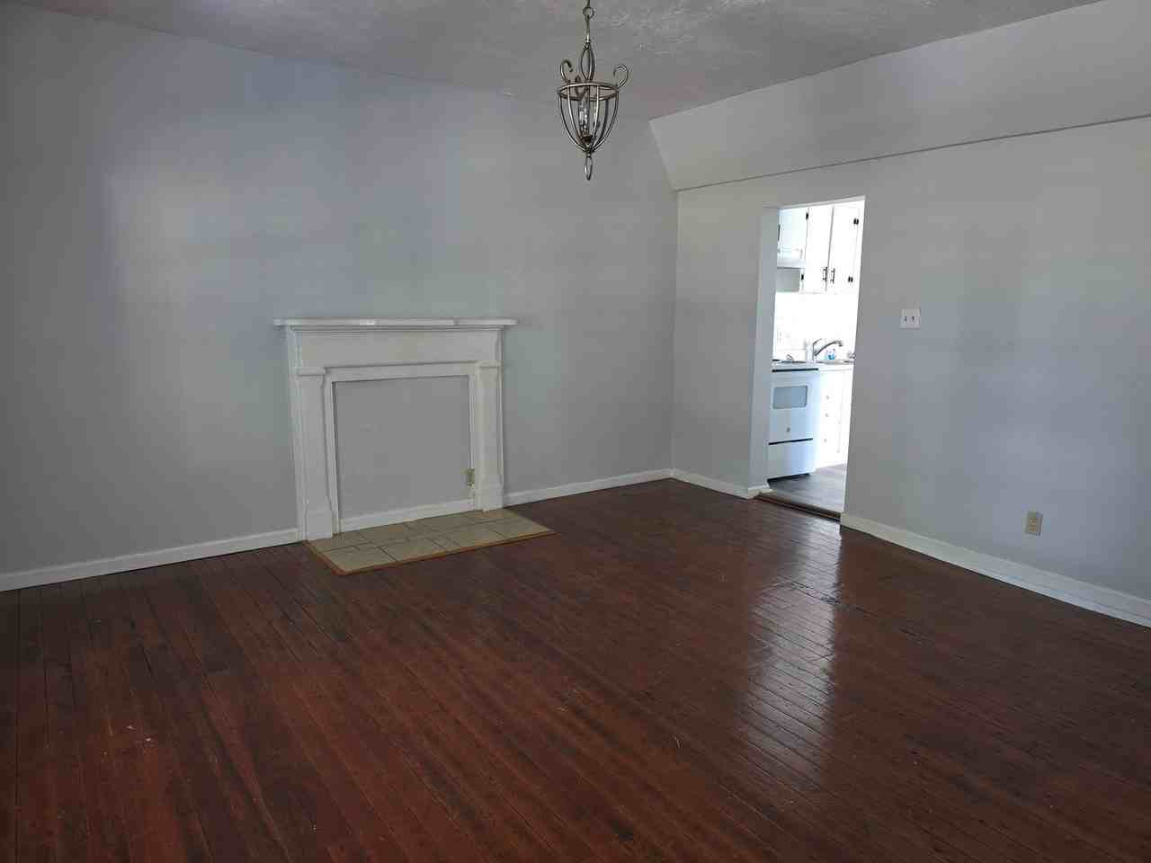 809 Pierce St - Photo 3 of 13