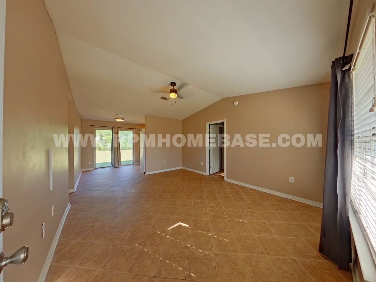 3343 Broadview Cir - Photo 2 of 17