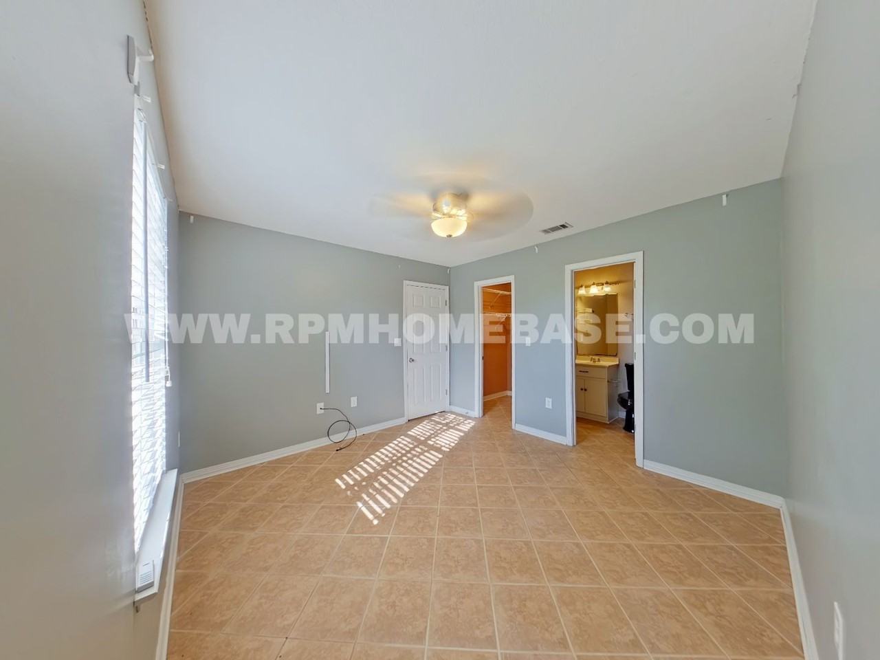 3343 Broadview Cir - Photo 6 of 17
