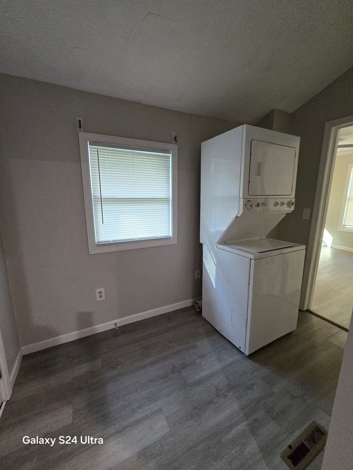1912 Cowan St - Photo 3 of 10