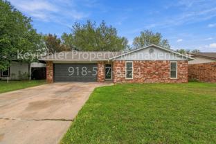 1201 S Gum Ave - Photo 1 of 1