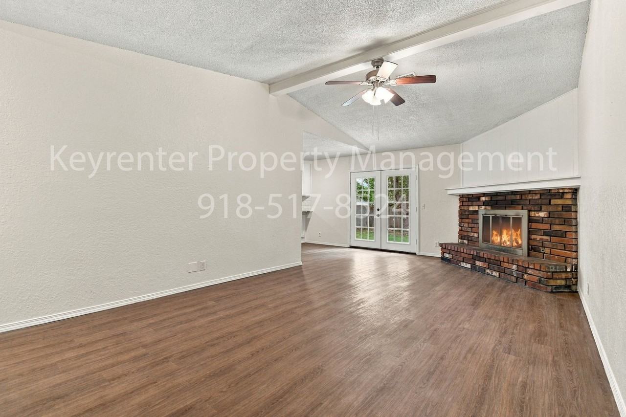 1201 S Gum Ave - Photo 7 of 22