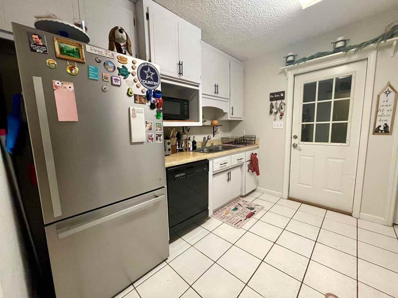 3716 Kendall Ct - Photo 6 of 22