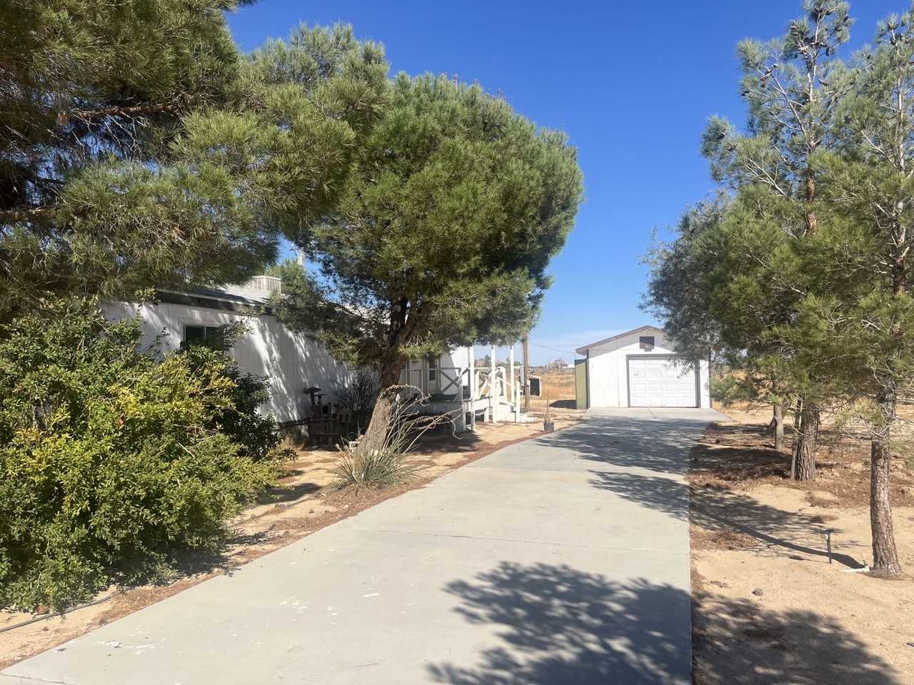 10348 Lone Butte Rd - Photo 3 of 15