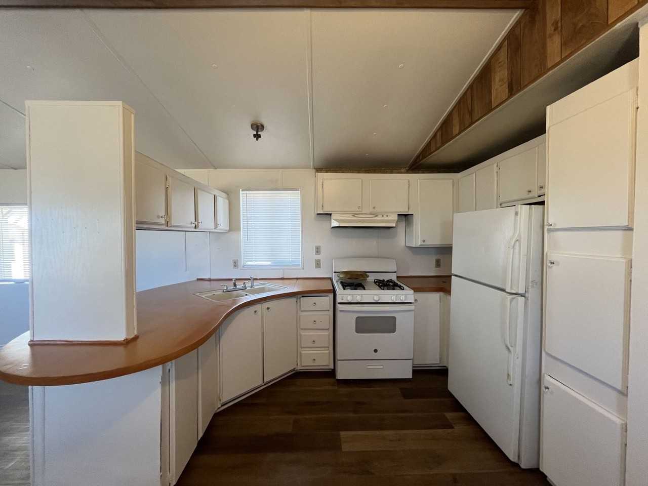 10348 Lone Butte Rd - Photo 5 of 15