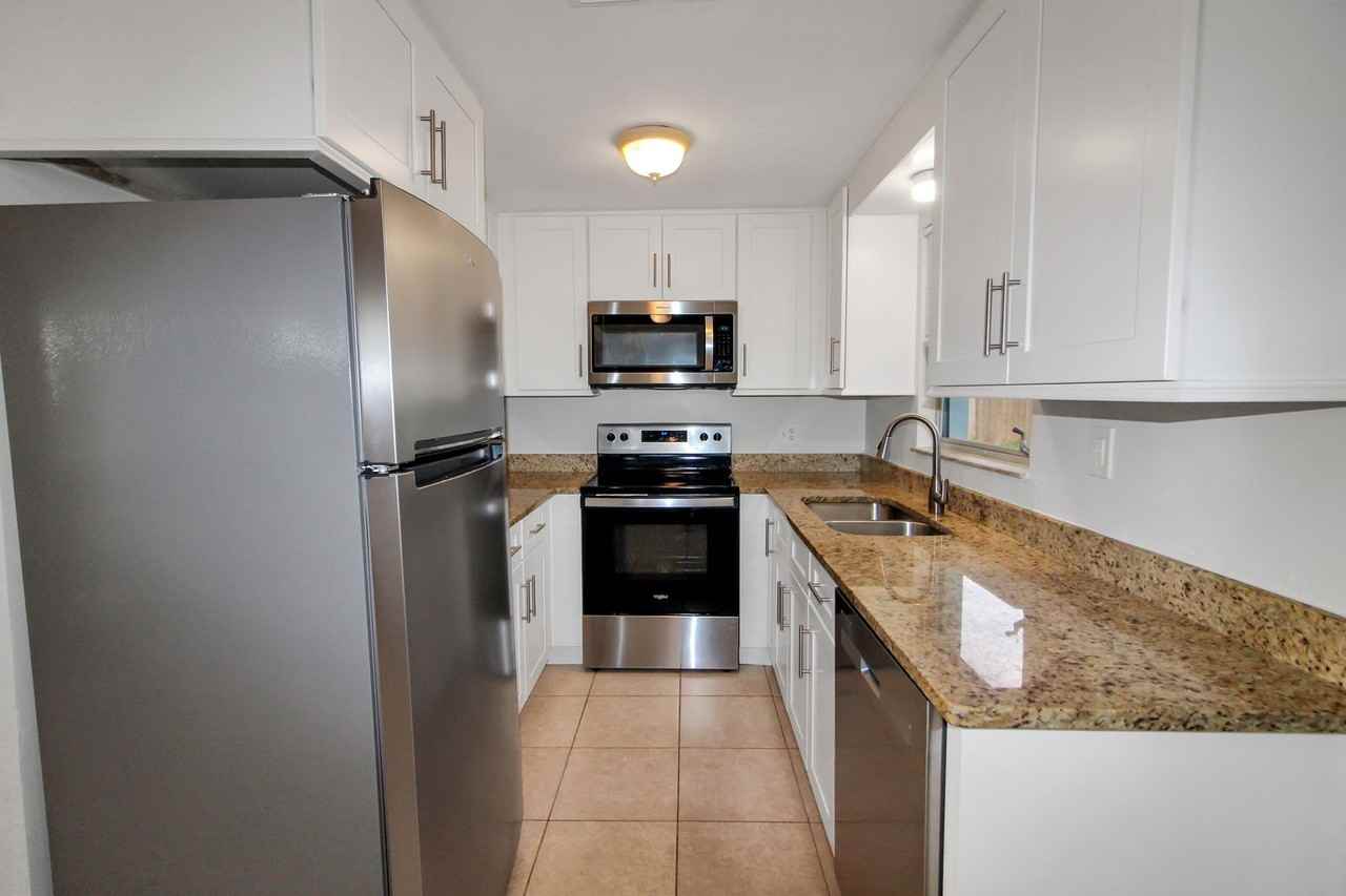 60 French Ave - Photo 6 of 17