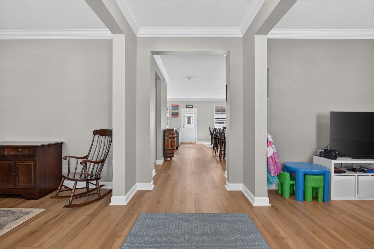 913 Brenner Rd - Photo 5 of 43