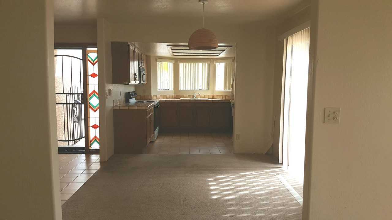 14044 N Brunswick Dr - Photo 3 of 18