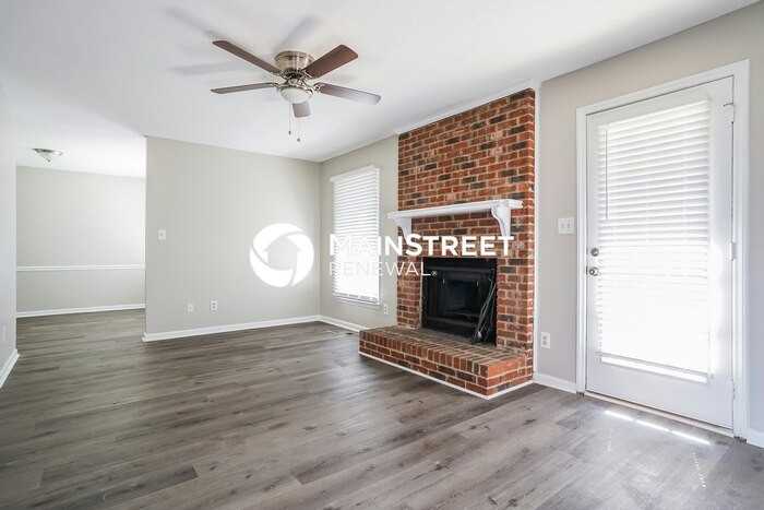 106 Beechwood Ct - Photo 4 of 17