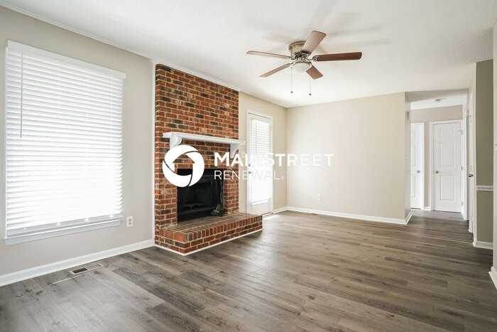106 Beechwood Ct - Photo 5 of 17