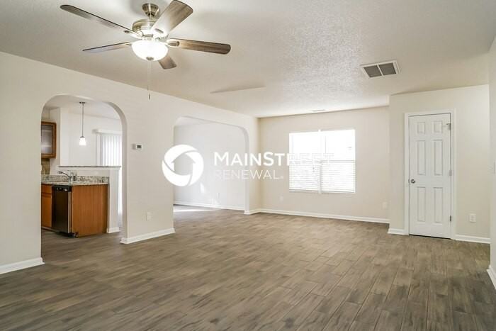 60 Buckleigh Dr - Photo 4 of 17