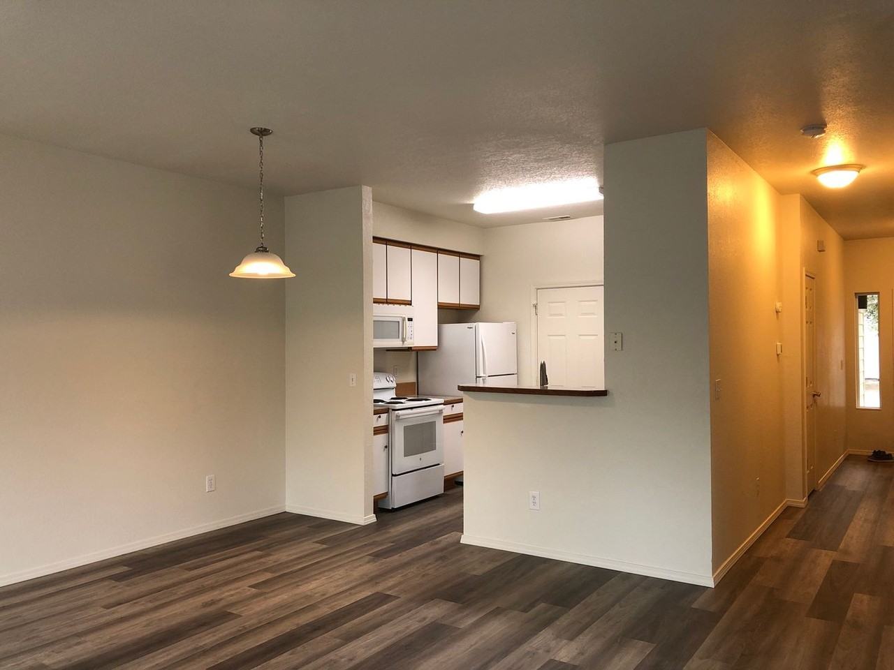 2002 Sw Canyon Dr #7 - Photo 5 of 23